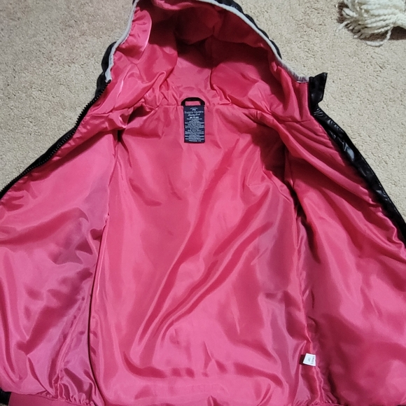 NWT Pink and black girls puffer jacket - Picture 5 of 7